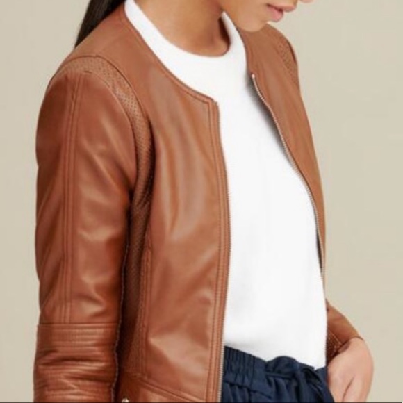 Guess Peplum brown faux leather jacket
Cognac - Picture 4 of 16